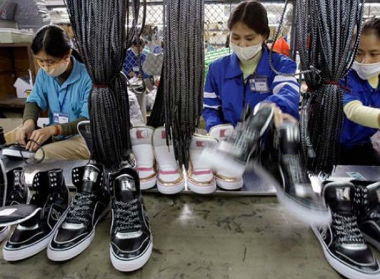 Tại sao giày thể thao chính hãng lại ghi “Made in Viet Nam”?